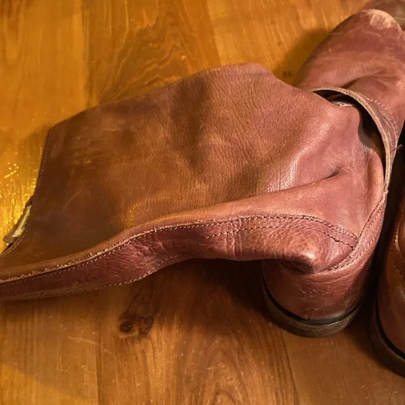 Women's Brown Leather Boots - Picture 9 of 11